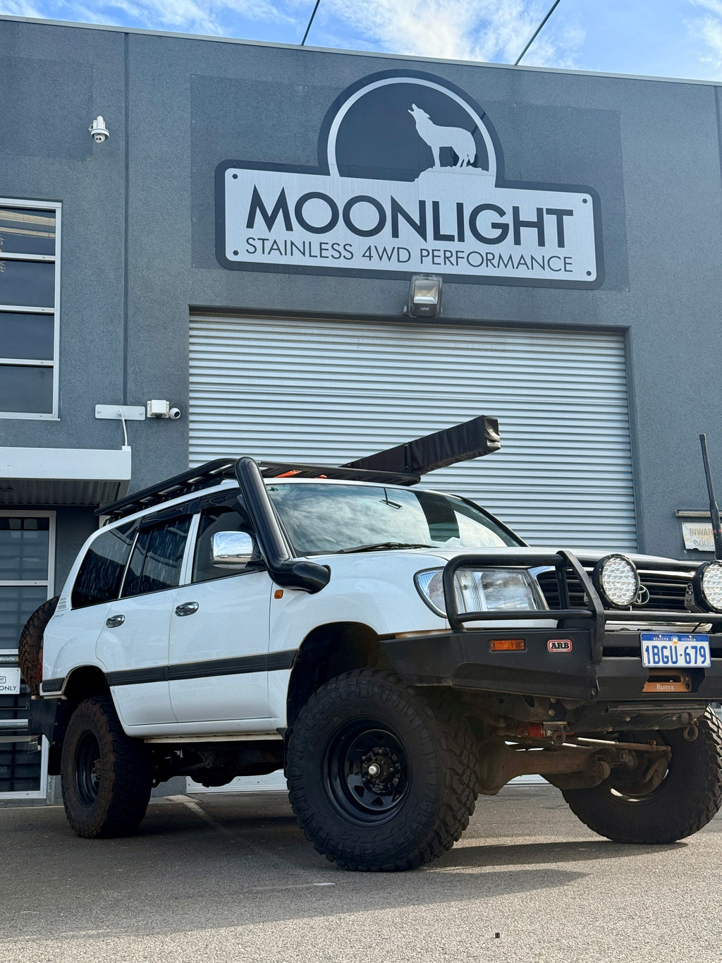 Toyota Landcruiser 100/105 Series 5" Mid Entry Rear Facing Stainless Steel Snorkel Kit