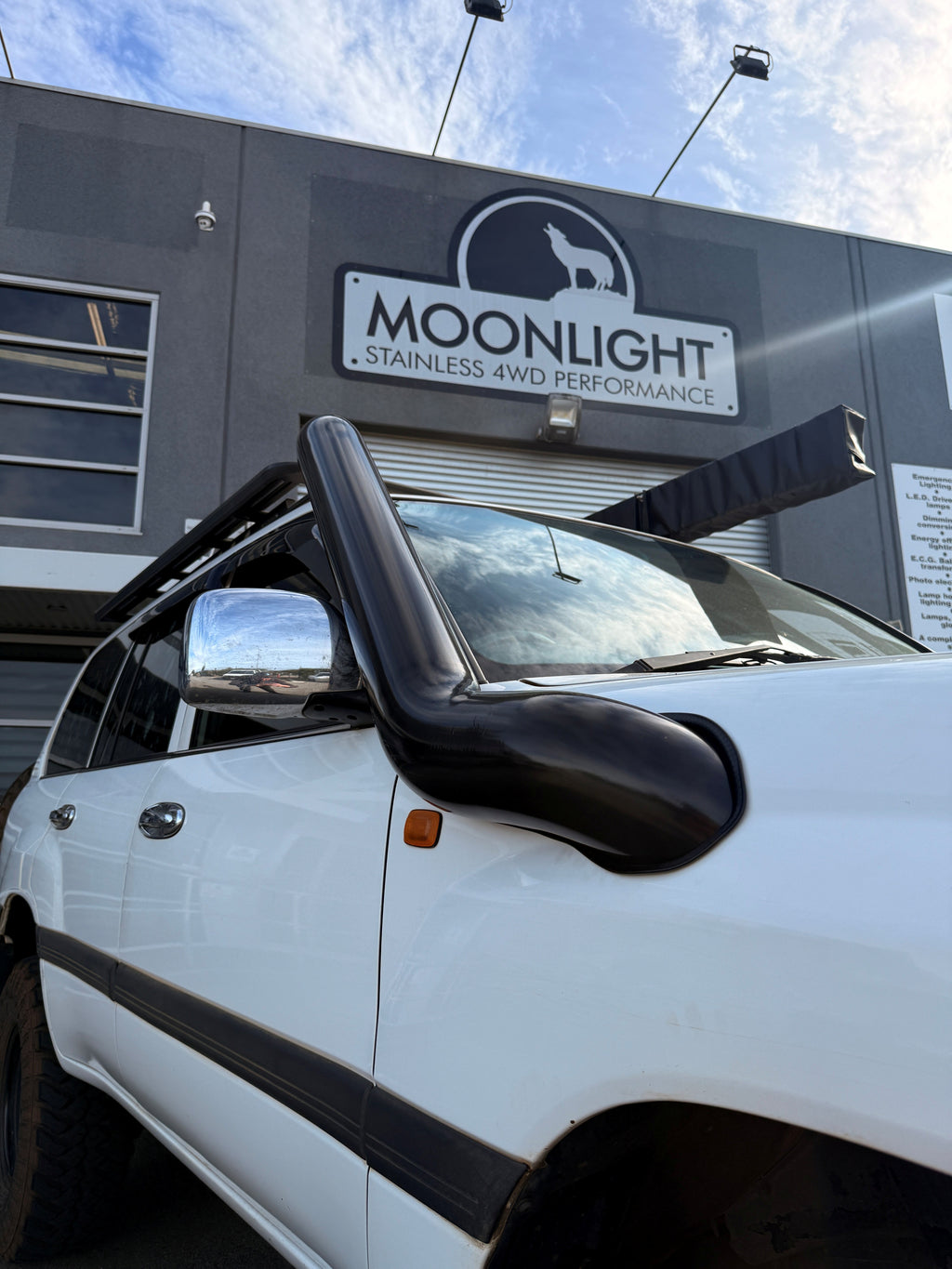 Toyota Landcruiser 100/105 Series 5" Mid Entry Rear Facing Stainless Steel Snorkel Kit